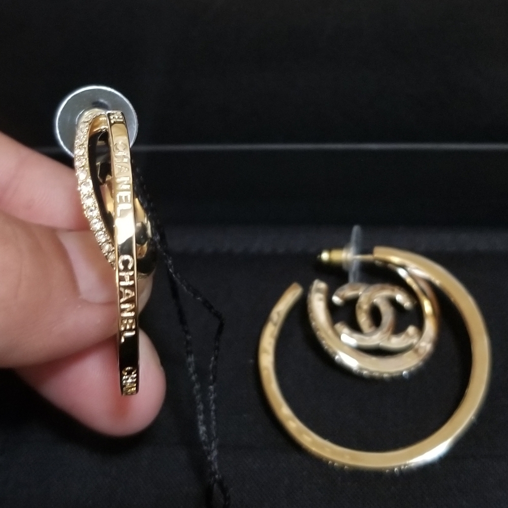 Chanel CC Gold & Christals Earnings - Picture 13 of 16